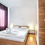 Admiral Plaza Premium Apartament *