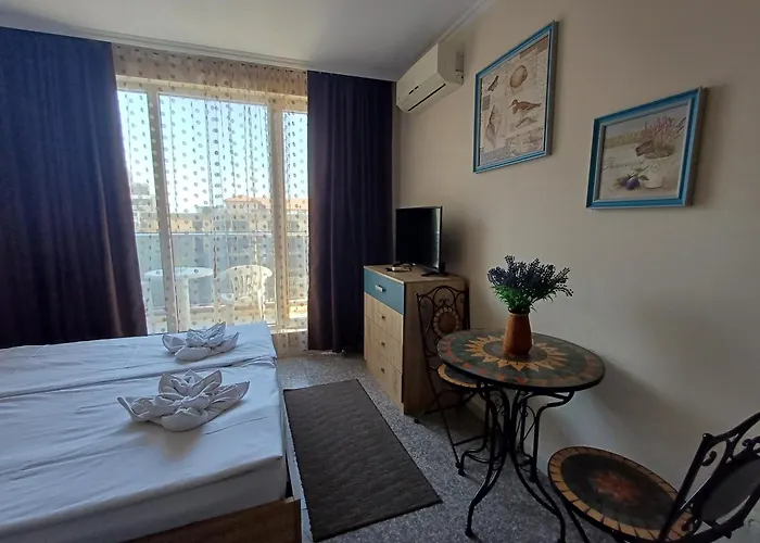 Admiral Plaza Premium *