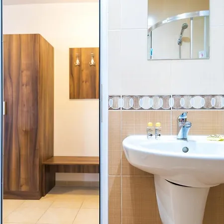 In Admiral Plaza Appartement