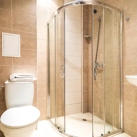 In Admiral Plaza Appartement